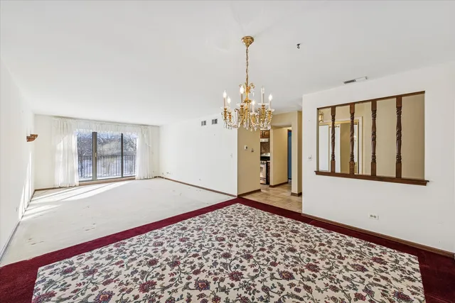 $229,900 | 1-s150 Spring Road, Unit 2I, Oak Brook, IL 60181