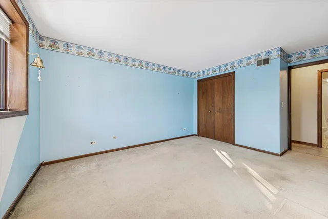 $229,900 | 1-s150 Spring Road, Unit 2I, Oak Brook, IL 60181