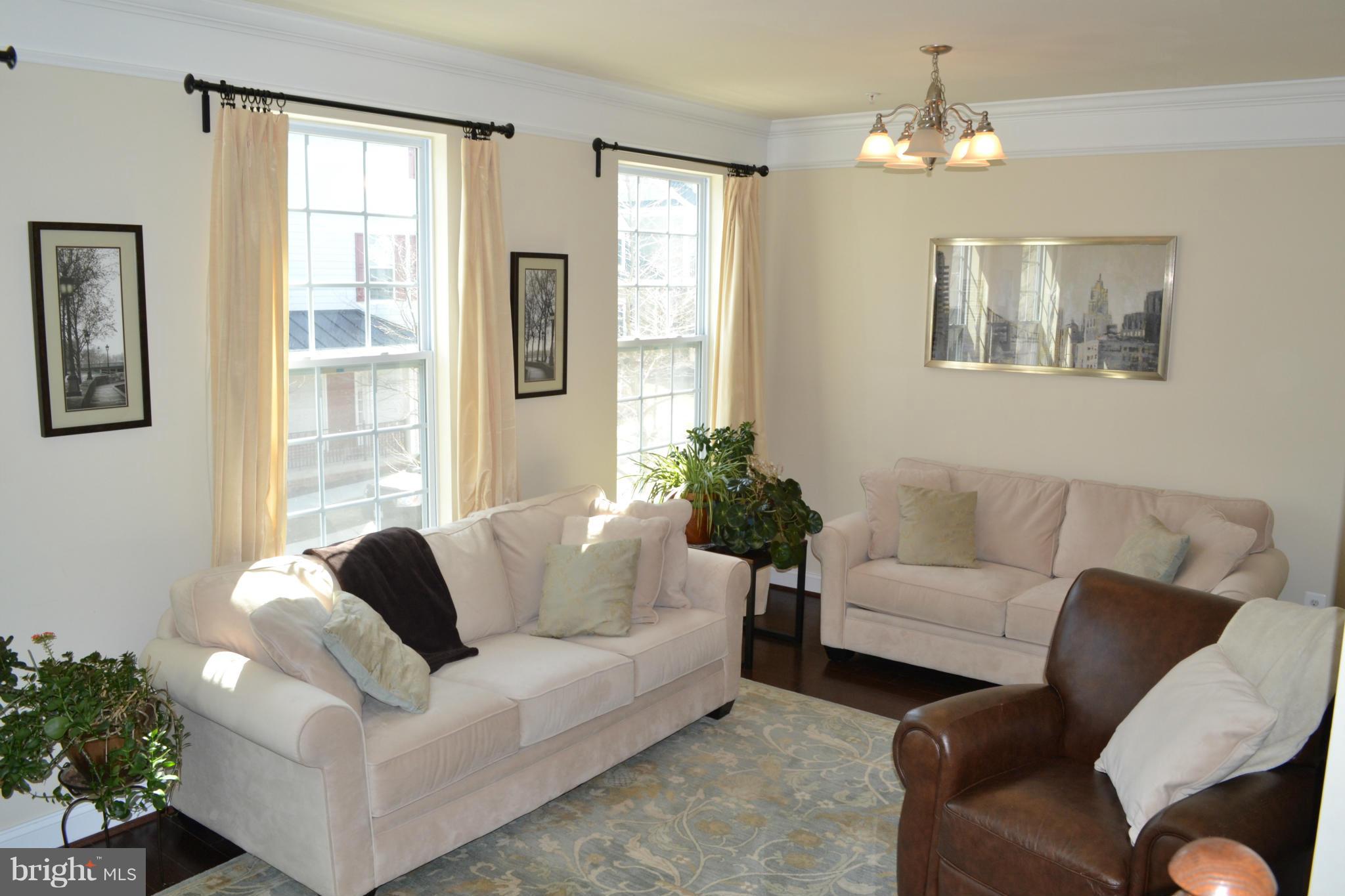 5791 Richards Valley Road Ellicott City, MD 21043 - Photo 13 of 30 Living Room