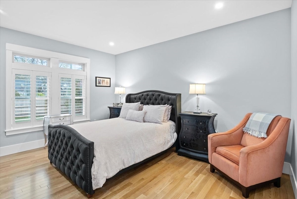 36 Ralyn Road Barnstable, MA 02635 - Photo 32 of 39 a bedroom with a bed and a couch