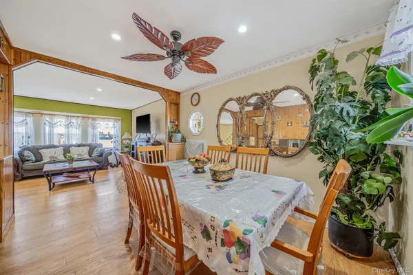 $699,000 | 27 Trader Lane, Brentwood, NY 11717