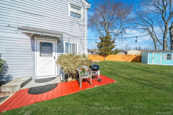 $699,000 | 27 Trader Lane, Brentwood, NY 11717