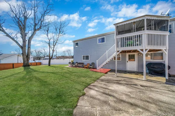$699,000 | 27 Trader Lane, Brentwood, NY 11717