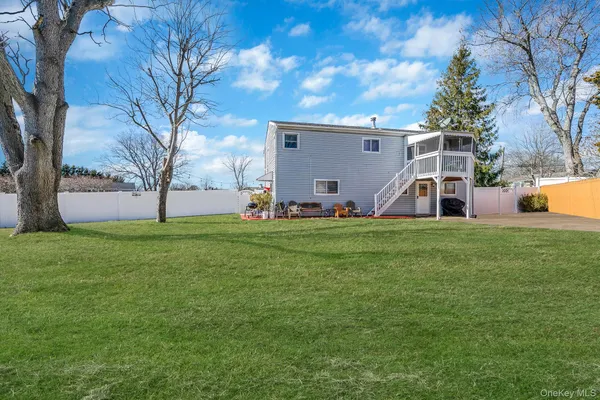 $699,000 | 27 Trader Lane, Brentwood, NY 11717