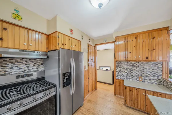 $699,000 | 27 Trader Lane, Brentwood, NY 11717