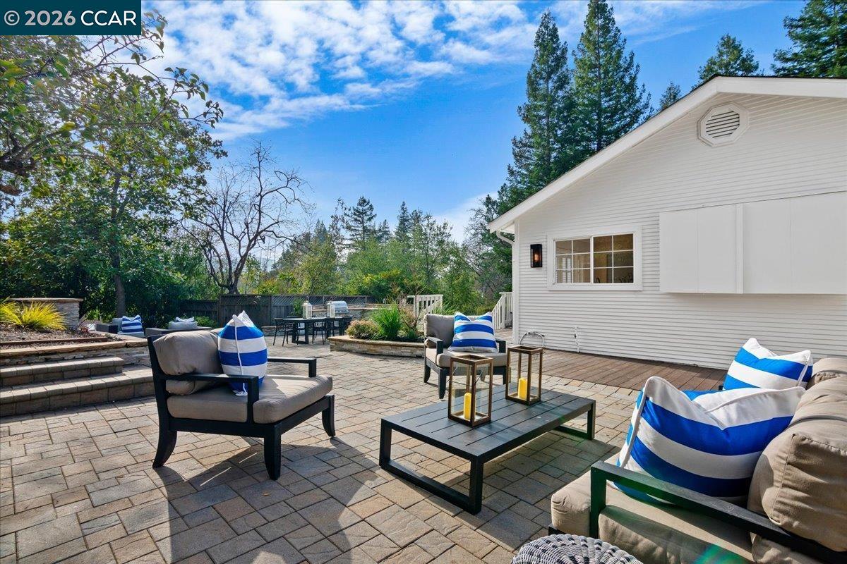 1076 North Thompson Road Lafayette, CA 94549 - Photo 15 of 44