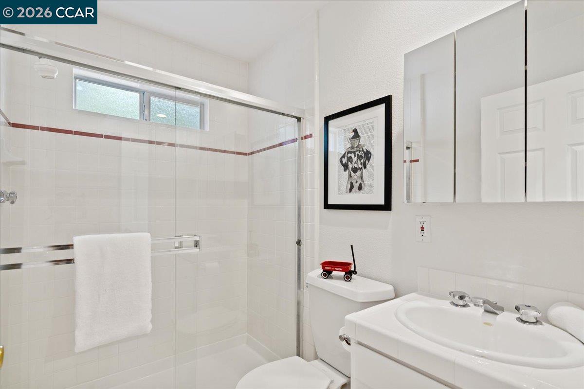 1076 North Thompson Road Lafayette, CA 94549 - Photo 25 of 44