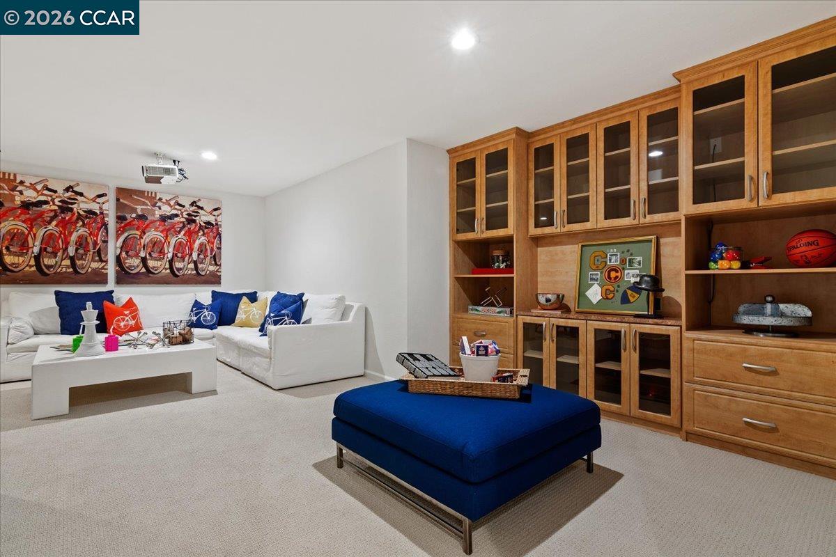 1076 North Thompson Road Lafayette, CA 94549 - Photo 26 of 44