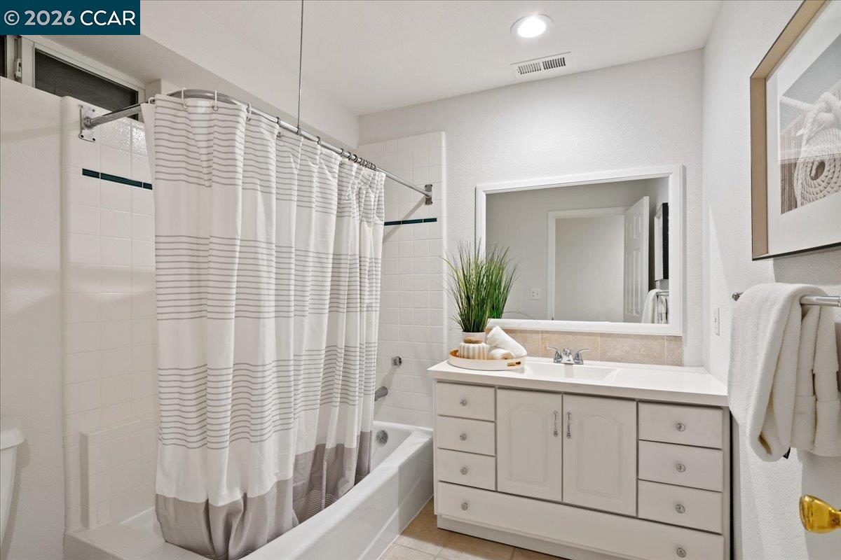 1076 North Thompson Road Lafayette, CA 94549 - Photo 32 of 44