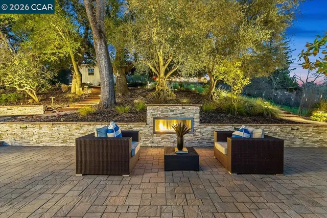 $2,550,000 | 1076 North Thompson Road, Lafayette, CA 94549