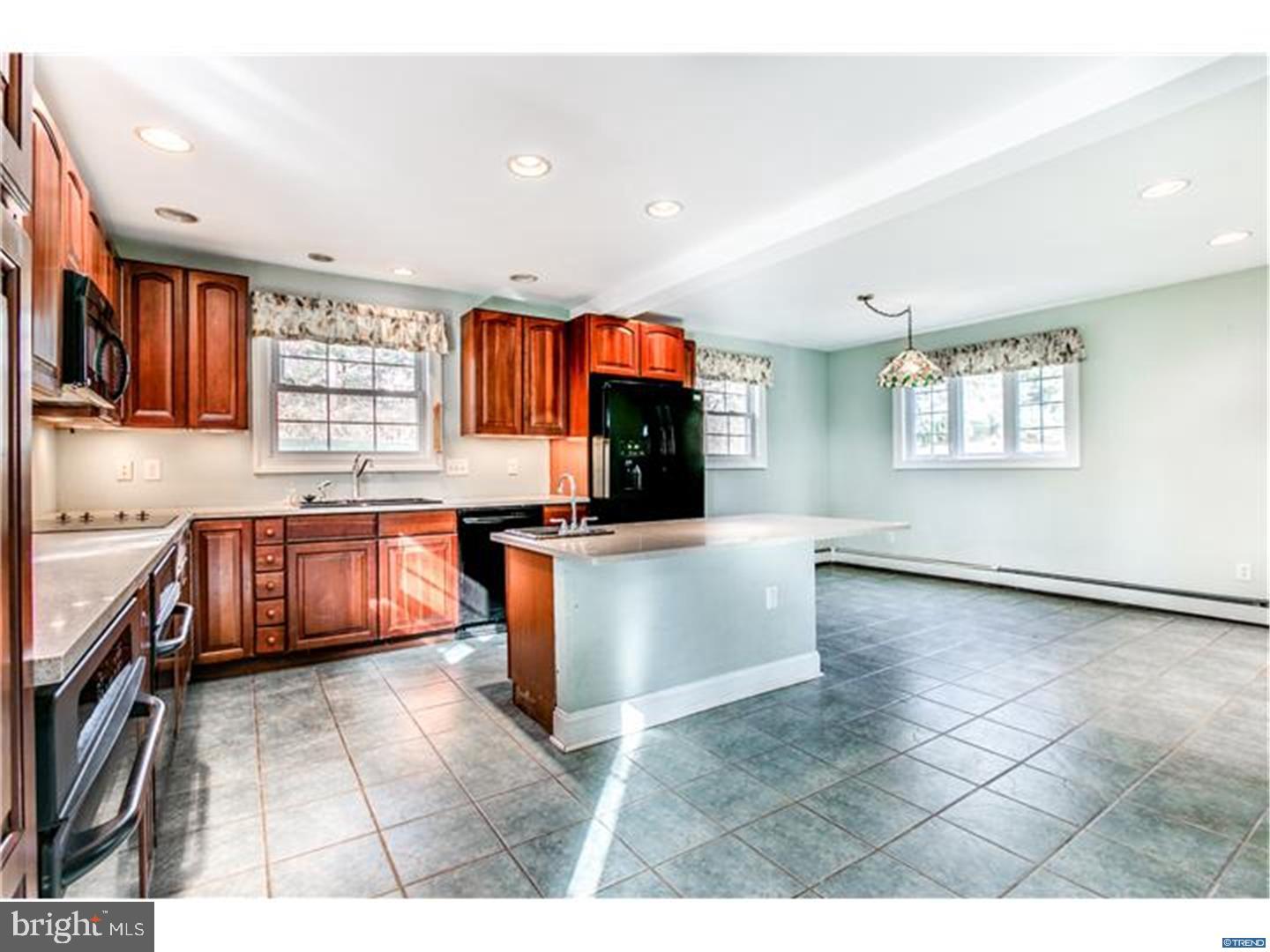 737 Yorklyn Road Hockessin, DE 19707 - Photo 4 of 23 Gallery Image 4