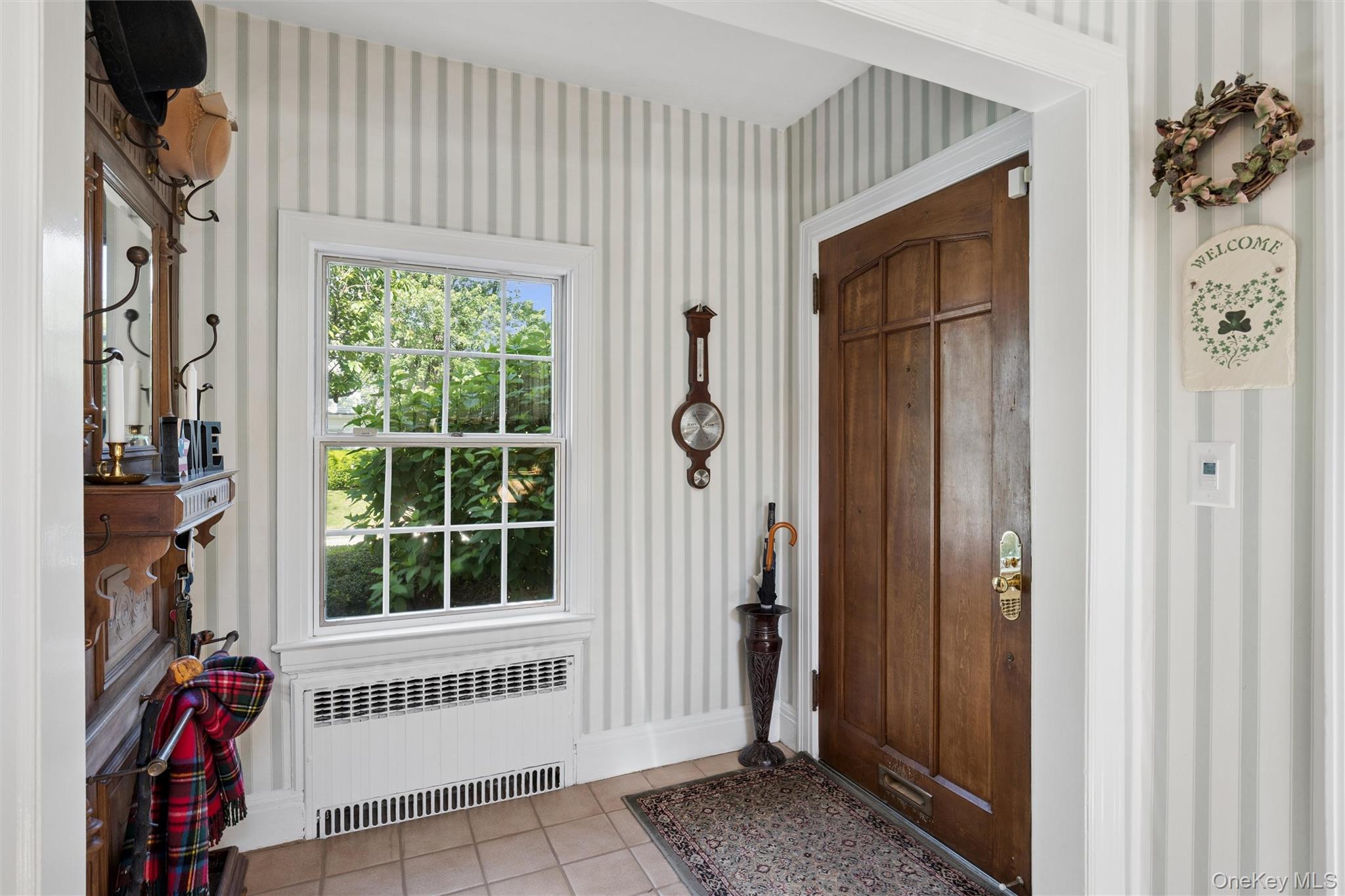 153 Roxbury Road Garden City, NY 11530 - Photo 5 of 42