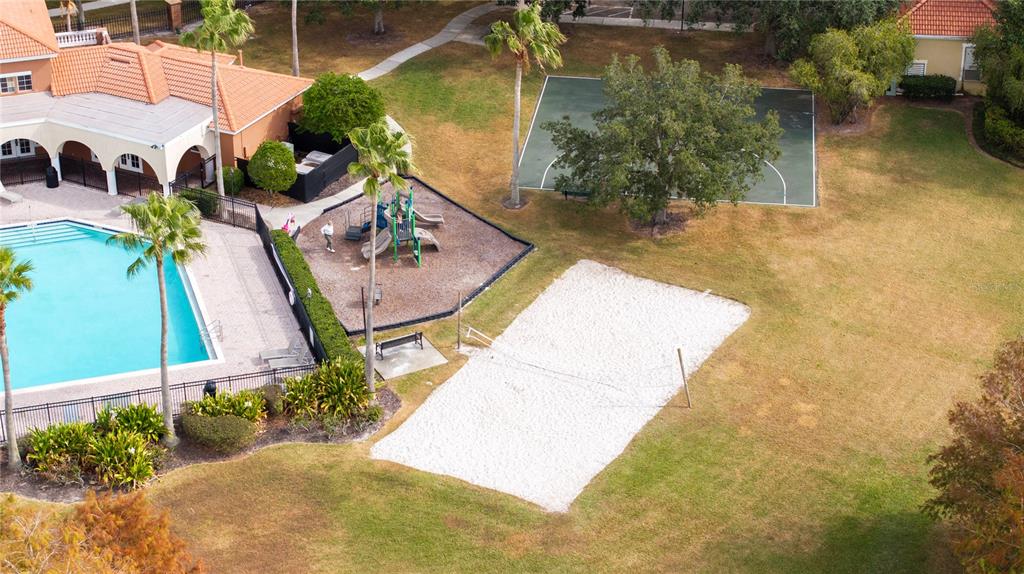 11410 Rapallo Lane Windermere, FL 34786 - Photo 60 of 62 a view of a backyard