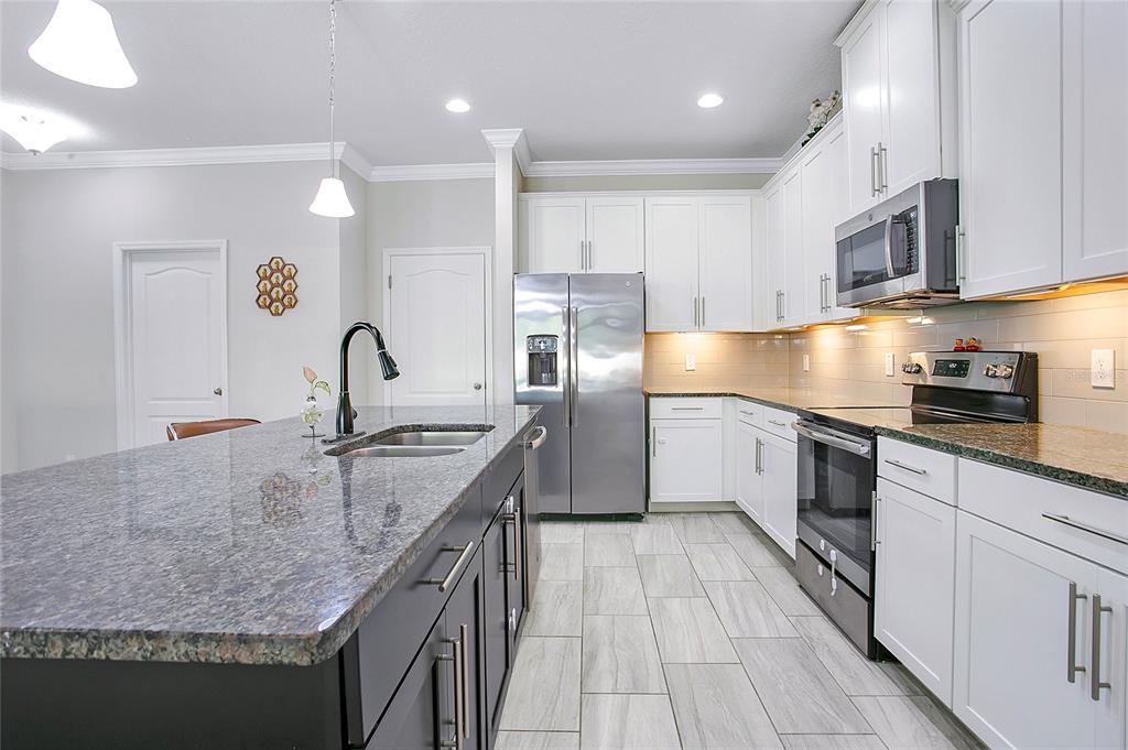 73 Mayo Court Oviedo, FL 32765 - Photo 8 of 24