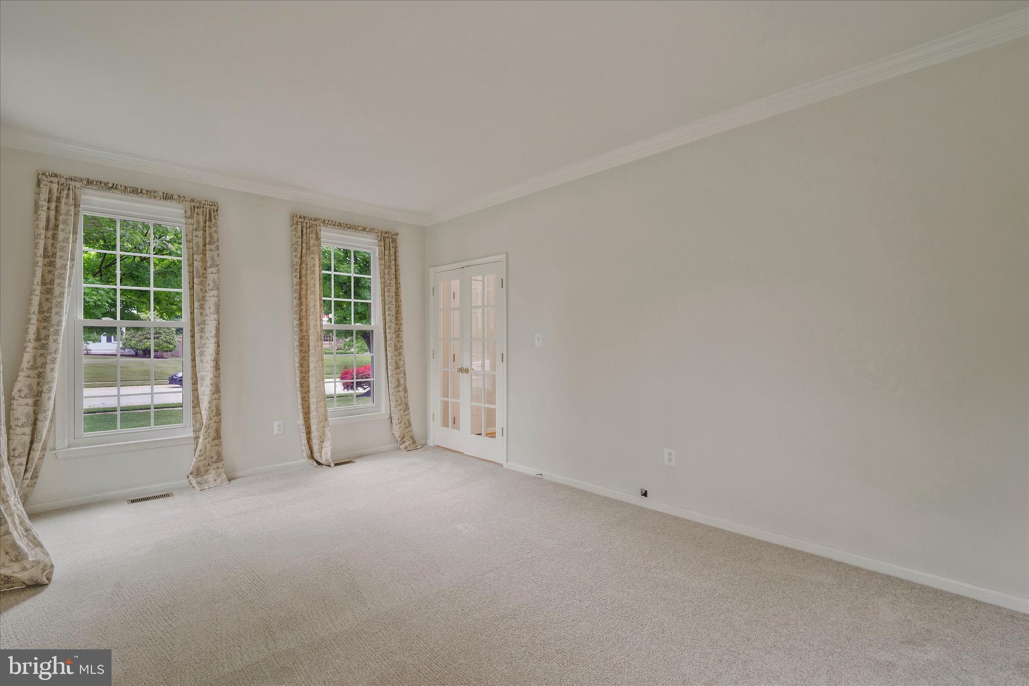8285 Glenmar Road Ellicott City, MD 21043 - Photo 5 of 69