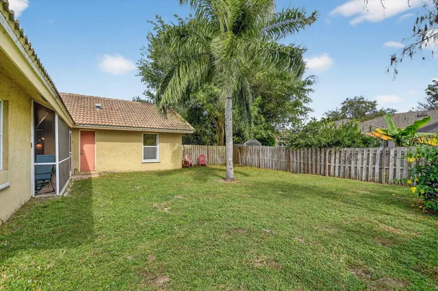 $480,000 | 1762 Primrose Lane, Wellington, FL 33414