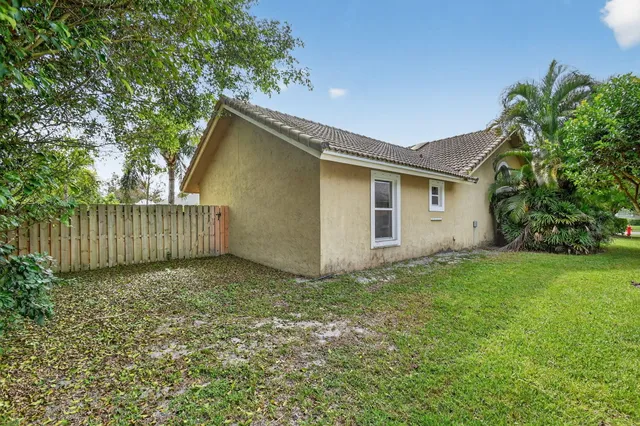 $480,000 | 1762 Primrose Lane, Wellington, FL 33414