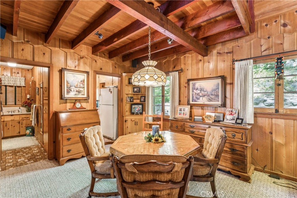 404 Hillside Road Lake Arrowhead, CA 92352 - Photo 6 of 30