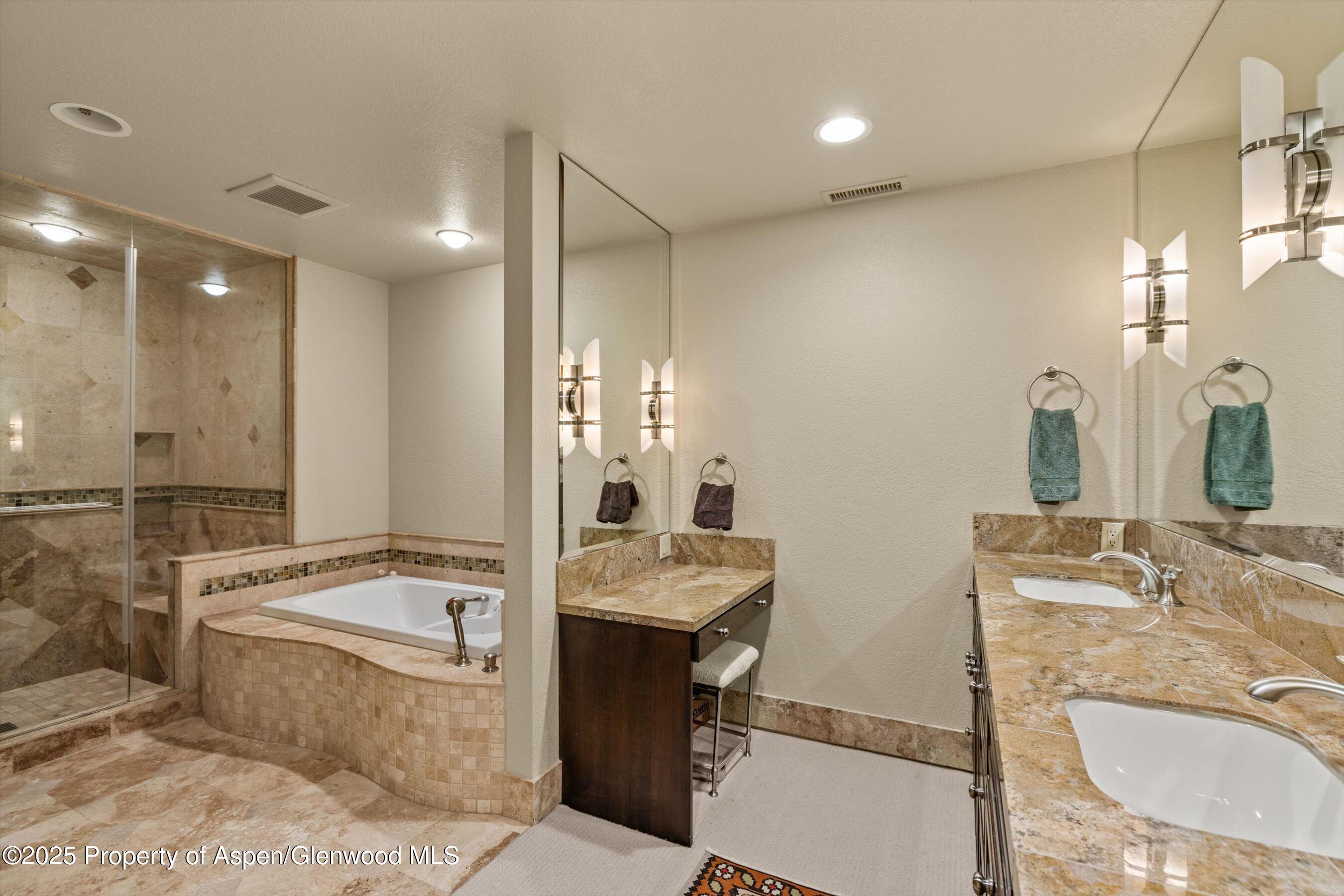 229 Faraway Road, Unit 35 Snowmass Village, CO 81615 - Photo 21 of 29 27-229FarawayRd_#35_2510_0961