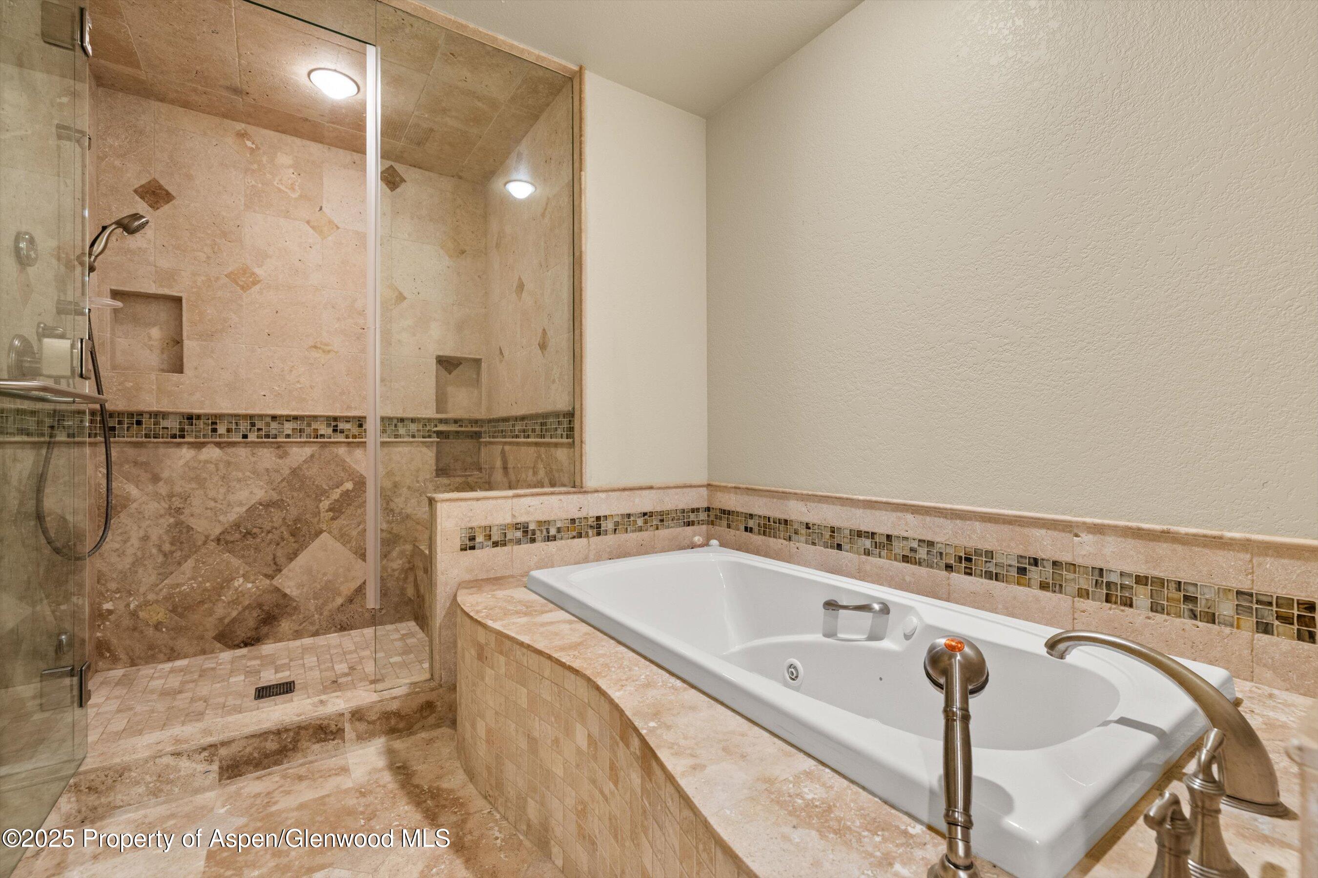 229 Faraway Road, Unit 35 Snowmass Village, CO 81615 - Photo 22 of 29 28-229FarawayRd_#35_2510_0962