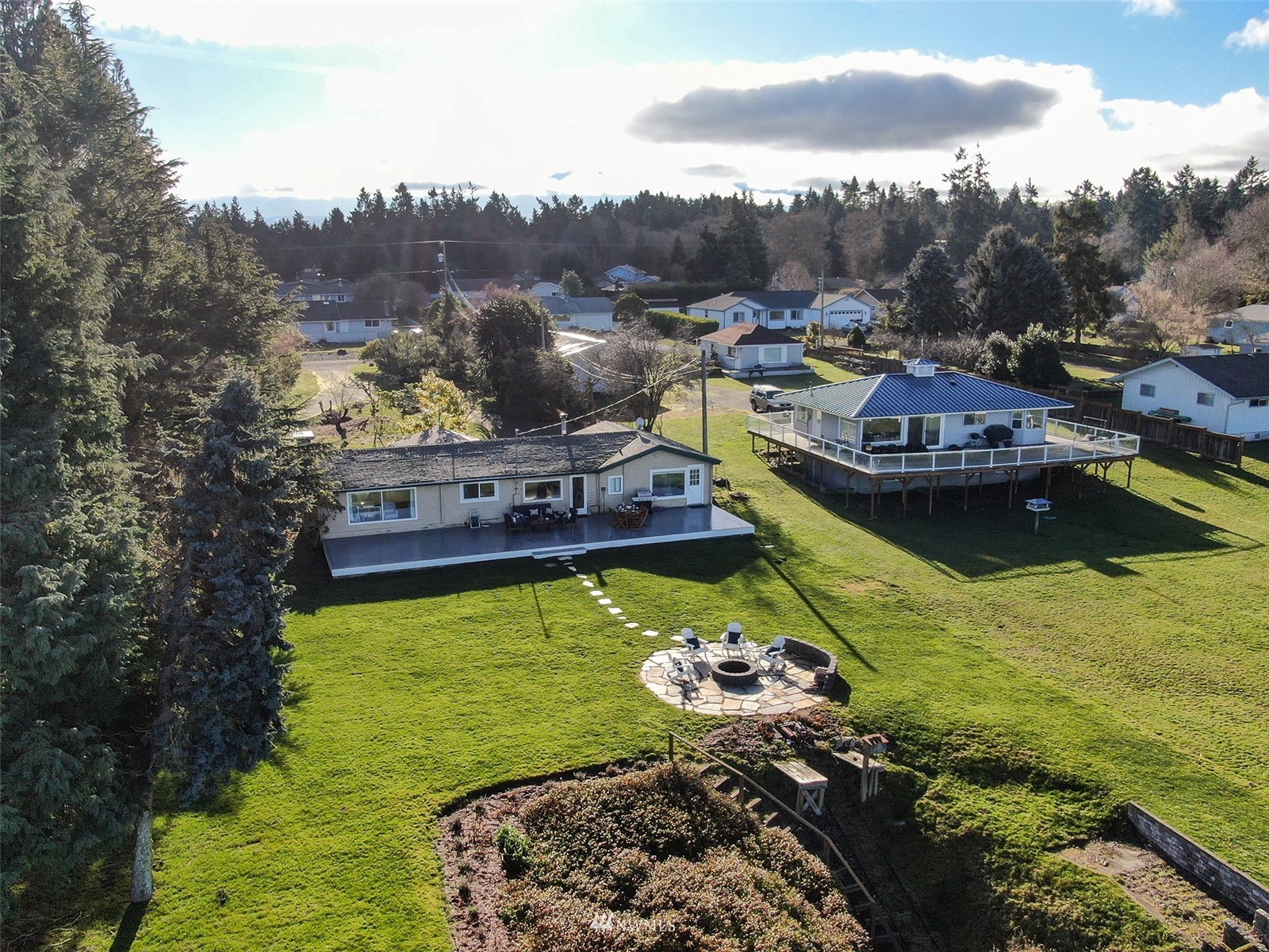 622 West Anderson Road Sequim, WA 98382 - Photo 40 of 40 a view of a lake with a mountain view