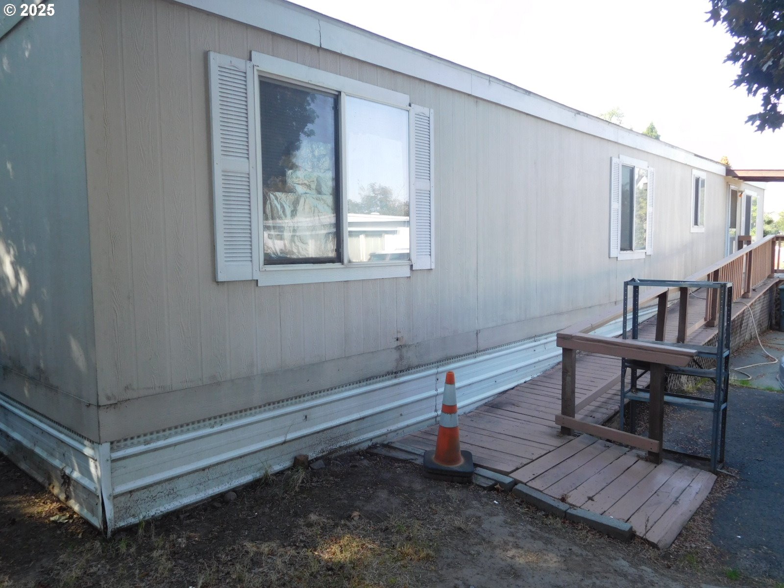 1437 Southwest 37th Street, Unit 43 Pendleton, OR 97801 - Photo 5 of 21 a view of a workspace with furniture