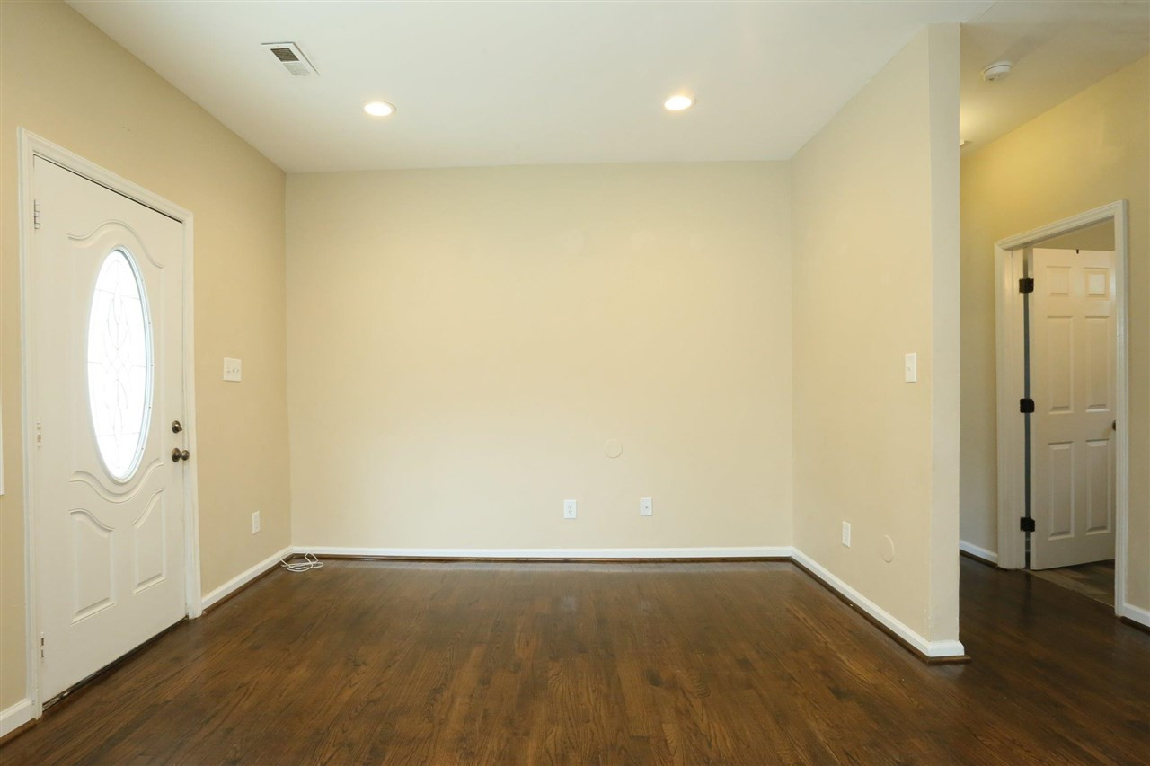 617 East Cabarrus Street Raleigh, NC 27601 - Photo 3 of 16 Photo 3