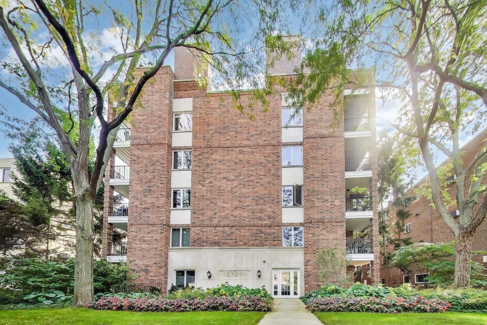 view of a yard with plants
