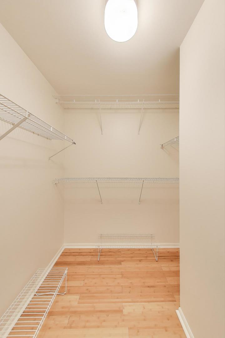 2720 Central Street, Unit 4C Evanston, IL 60201 - Photo 15 of 25 a view of a room