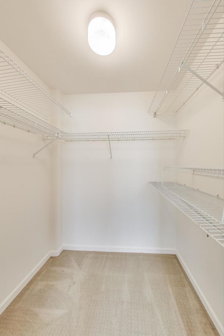 2720 Central Street, Unit 4C Evanston, IL 60201 - Photo 18 of 25 a view of a small space