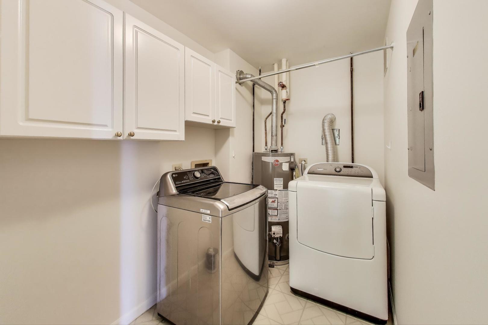 2720 Central Street, Unit 4C Evanston, IL 60201 - Photo 21 of 25 a utility room with dryer and washer
