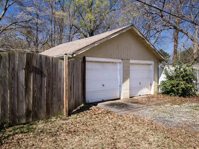 $1,995 | 1061 Dell Avenue Southeast, Smyrna, GA 30080