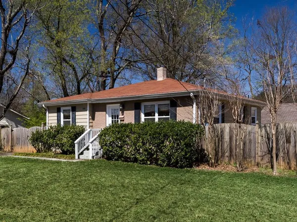 $1,995 | 1061 Dell Avenue Southeast, Smyrna, GA 30080