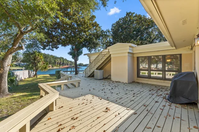 $1,200,000 | 19 Old Ferry Road, Shalimar, FL 32579