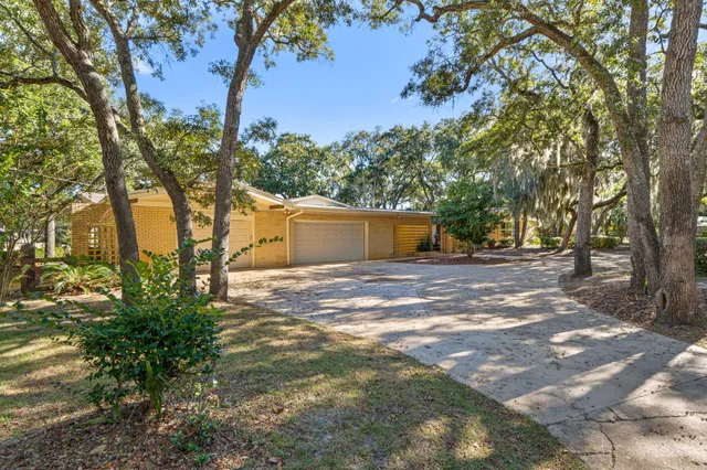 $1,200,000 | 19 Old Ferry Road, Shalimar, FL 32579