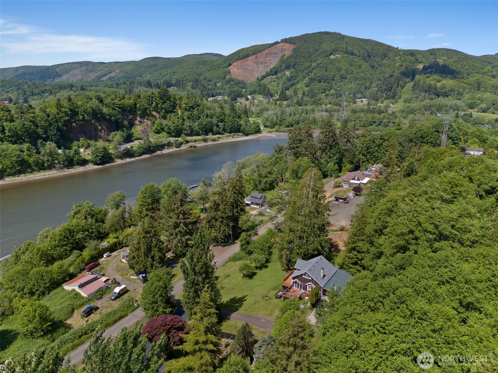 719 Main Street Raymond, WA 98577 - Photo 2 of 19 Gallery Image 2