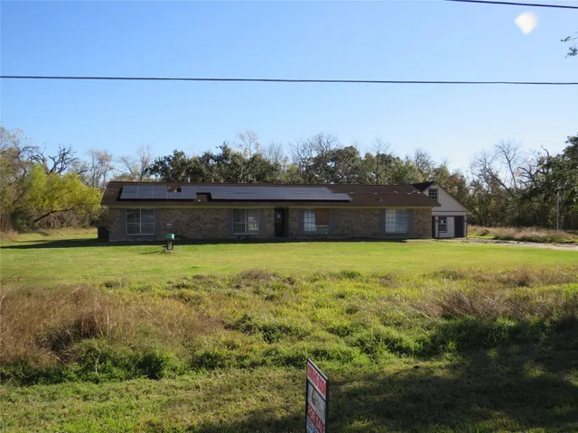 $296,000 | 10 Forrest Lane, Angleton, TX 77515