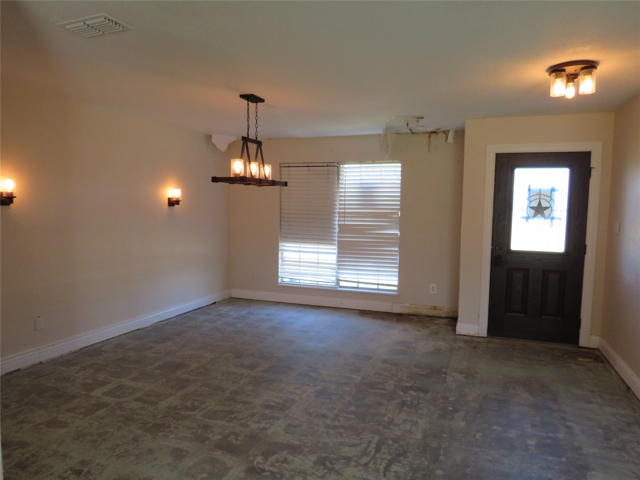 10 Forrest Lane Angleton, TX 77515 - Photo 9 of 20