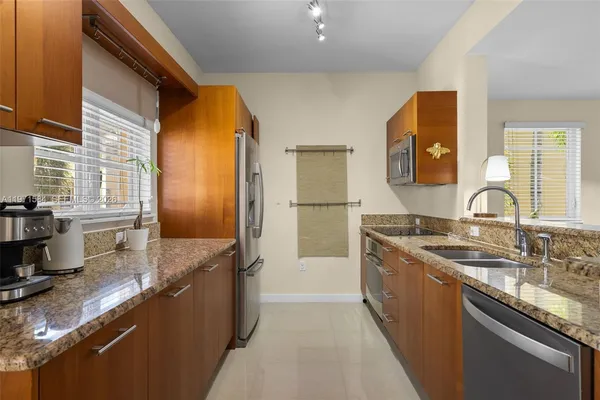 $5,000 | 18413 Northeast 27th Court, Unit 18413, Aventura, FL 33160