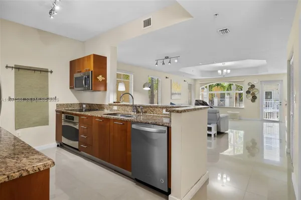 $5,000 | 18413 Northeast 27th Court, Unit 18413, Aventura, FL 33160