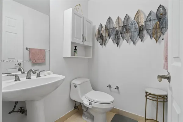 $5,000 | 18413 Northeast 27th Court, Unit 18413, Aventura, FL 33160