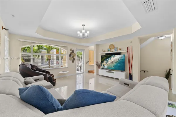 $5,000 | 18413 Northeast 27th Court, Unit 18413, Aventura, FL 33160