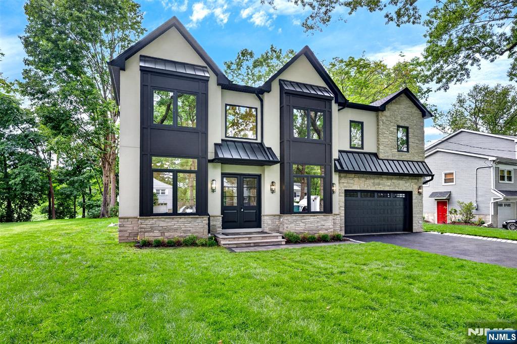134 Morningside Road Paramus, NJ 07652 - Photo 2 of 47 Gallery Image 2