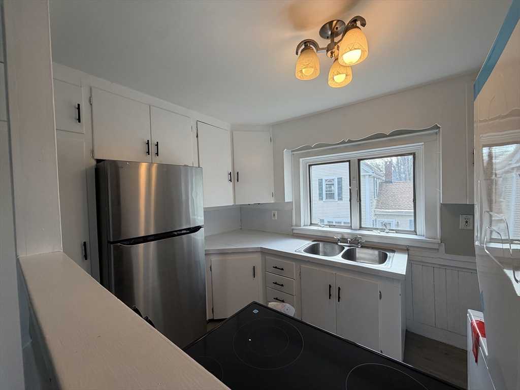 93 Friend Street, Unit 2 Amesbury, MA 01913 - Photo 3 of 15