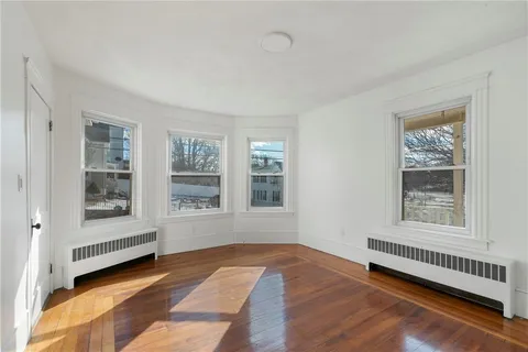 $2,300 | 19 Vale Street, Unit 1, Providence, RI 02908