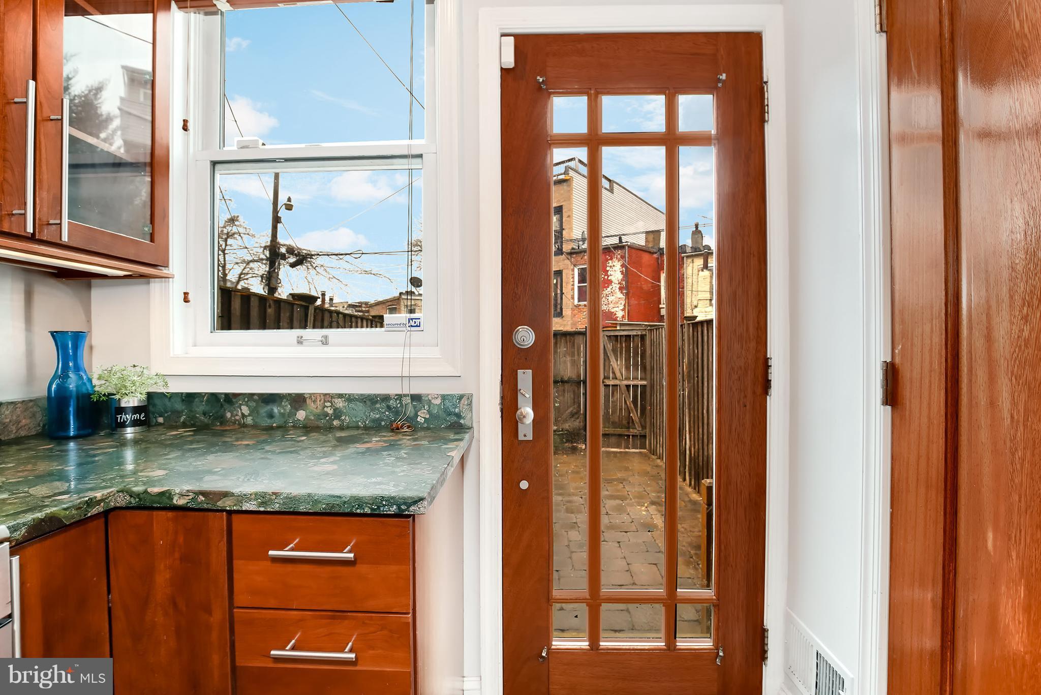 964 Florida Avenue Northwest Washington, DC 20001 - Photo 14 of 27