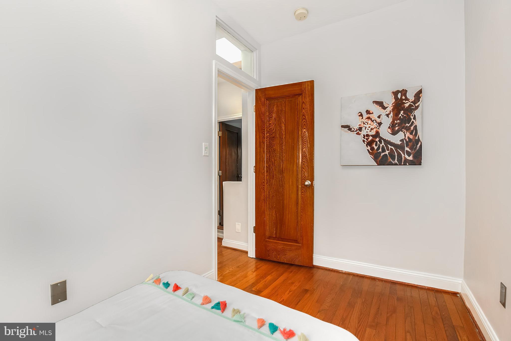 964 Florida Avenue Northwest Washington, DC 20001 - Photo 25 of 27 a view of an empty room