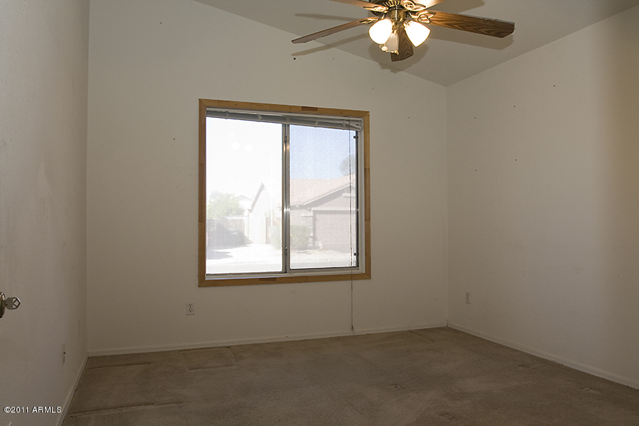 1609 East Greenway Road Phoenix, AZ 85042 - Photo 18 of 24 Vaulted Ceilings