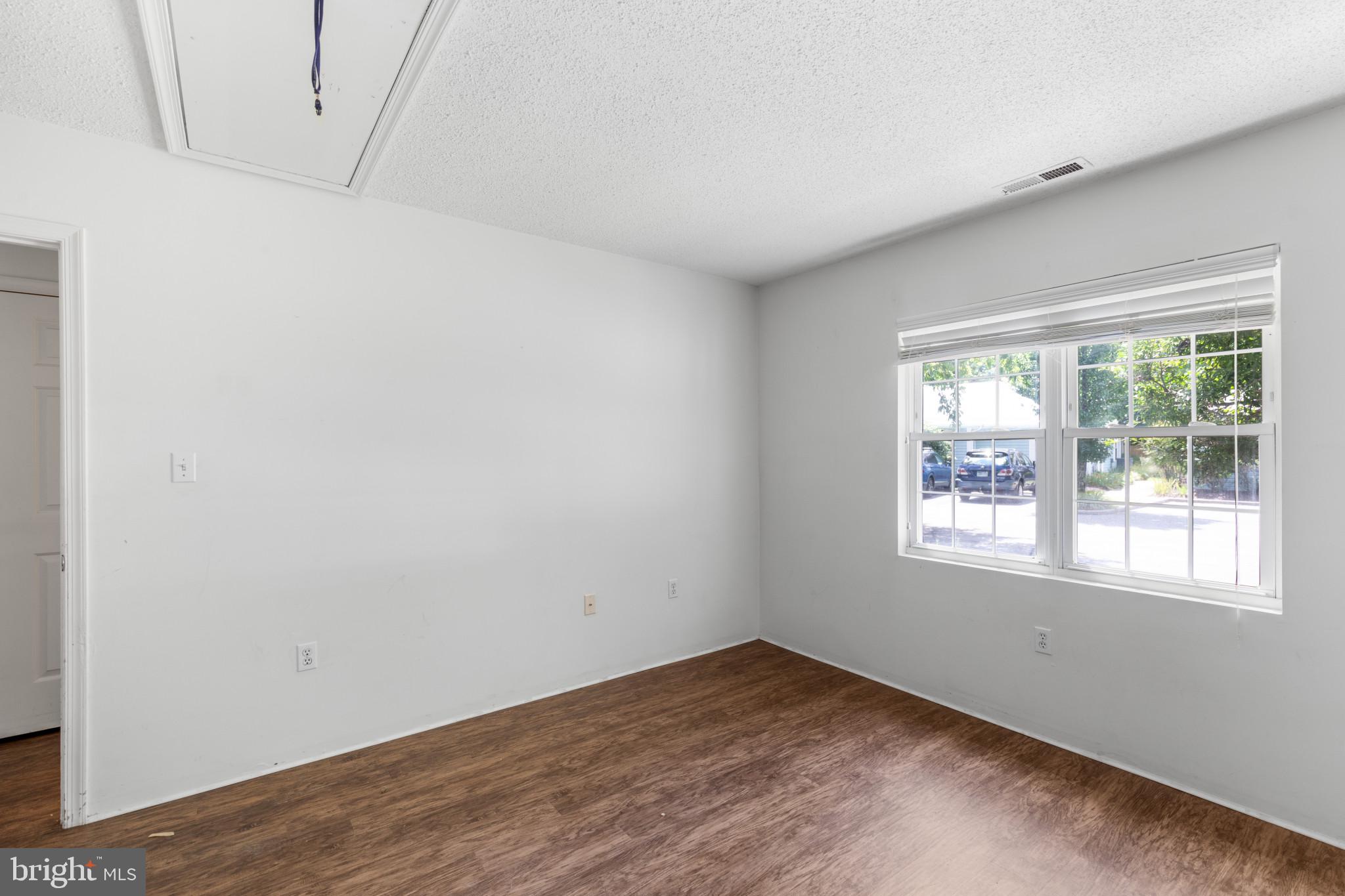 9821 Keyser Point Road, Unit 8D1 Ocean City, MD 21842 - Photo 27 of 33 Bedroom 2