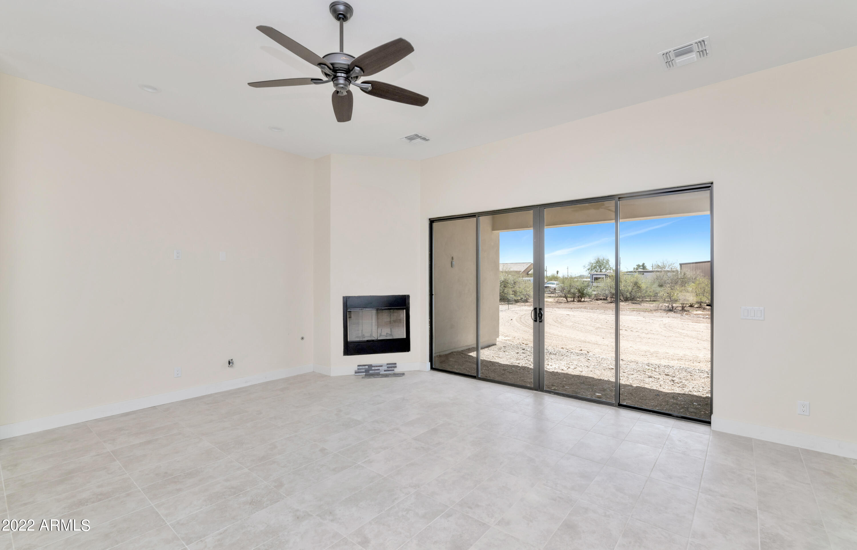 835 East Carlise Road Phoenix, AZ 85086 - Photo 20 of 51 Great Room